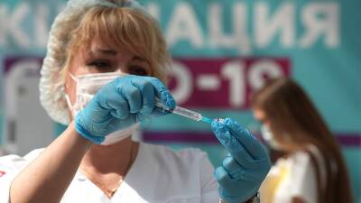 В РФ полный цикл вакцинации от COVID-9 прошли свыше 83,3 млн человек