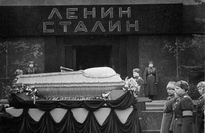 Тайные похороны Сталина: что забрали у мёртвого вождя - Русская семерка