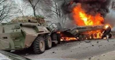 ВСУ: Под Конотопом российские солдаты ходят с канистрами, пытаясь купить горючее