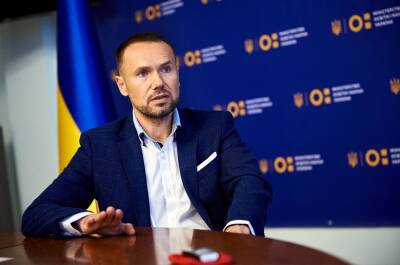 МОН рекомендует прекратить образовательный процесс в Украине на две недели