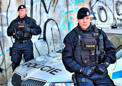 Полиция Чехия усилит охрану аэропортов и вокзалов