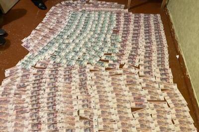 В Красноярском крае похитивший у пенсионера более 2 млн рублей грабитель проиграл часть денег в казино