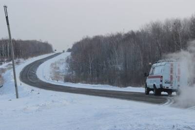 Спасатели предупредили автомобилистов Красноярского края о сохранении на дорогах гололедицы