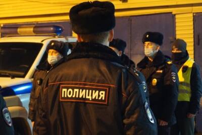 В Омской области пенсионерка сломала челюсть мужчине за просьбу пустить на ночлег