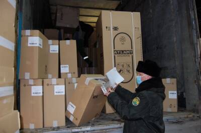 Смоленские таможенники обнаружили партию контрабандных сигарет на 10 млн рублей