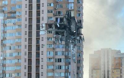 Удар по Жулянам: ракета попала в многоэтажку