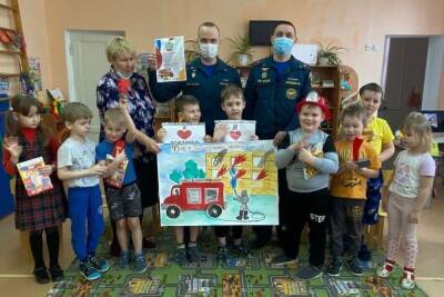 Сотрудники ГУ МЧС России по Тульской области провели для детей профилактическое занятие о безопасности