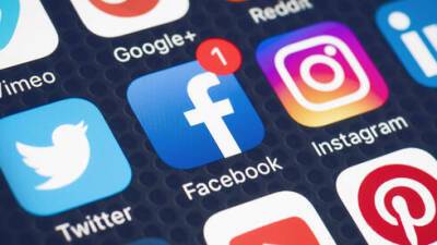 Россия и Facebook ввели санкции друг против друга: что это значит для пользователей