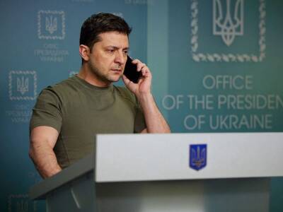 «Настал решающий момент»: Зеленский потребовал принять Украину в Евросоюз