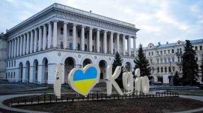 Зеленский опроверг свое исчезновение из Киева