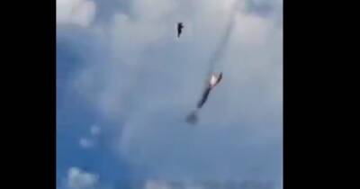 Видео, в котором украинский самолет сбивает российский Су-35 , фейк — Reuters