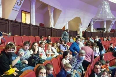 Дети из ДНР и ЛНР посетили саратовский цирк