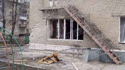 Украинская артиллерия активно обстреливает Киевский район Донецка