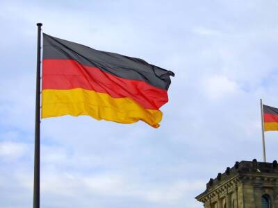 Германия поддержала отключение России от SWIFT – журналист