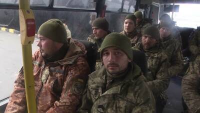Украинские катера совершили атаку во время эвакуации Россией украинцев с острова Змеиный