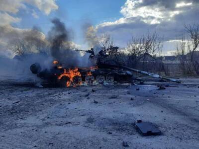 Российским оккупантам не удалось прорваться в Чернигов: уничтожены два танка