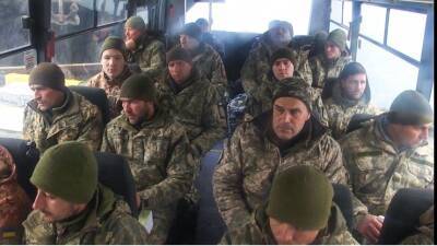 В Севастополе оказали деликатный прием 82 украинским военным с острова Змеиный