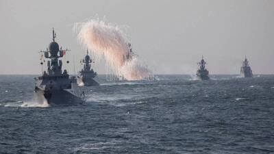 Черноморские проливы остаются открытыми для российских боевых кораблей