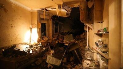 Дончанин показал пострадавшую от обстрелов ВСУ квартиру: «Из хаты сделали сарай»