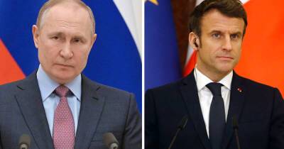 Макрон призвал Путина немедленно завершить операцию на Украине