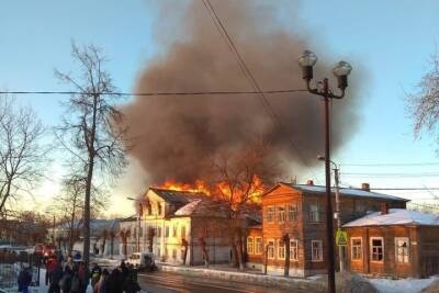 В Касимове пожар уничтожил памятник культуры XIX века «Дом Ергакова»