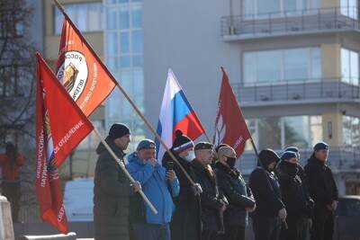 Почему жители Екатеринбурга пришли на митинг в поддержку признания Донбасса