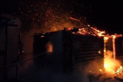 В Ивановской области ночной пожар уничтожил баню