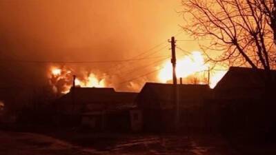Взрыв на нефтебазе в ЛНР произошел из-за ракетного удара ВСУ