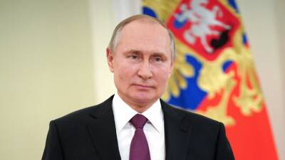Путин поздравил военнослужащих и ветеранов ССО