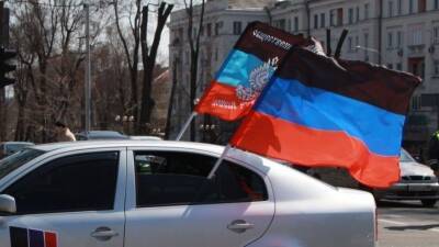В странах Европы прошли акции в поддержку РФ в борьбе с неонацизмом на Украине