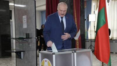 Лукашенко: Белоруссия в будущем выберет «крепкого и здорового батьку»