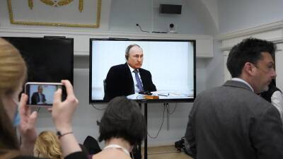 "Это предупреждение": эксперты опасаются усиления давления на российские СМИ