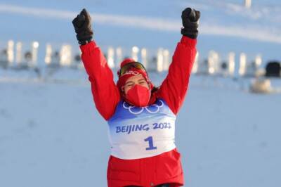 Лыжница Непряева стала второй в гонке на этапе Кубка мира