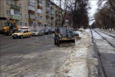 Еще на нескольких улицах Тулы прошла уборка снега - tula.mk.ru - Тула