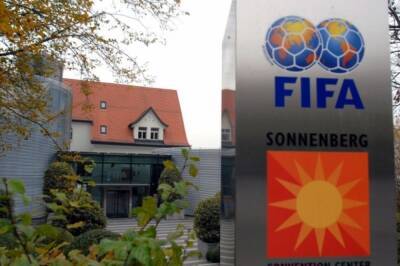 ФИФА запретила проводить в РФ футбольные матчи сборных