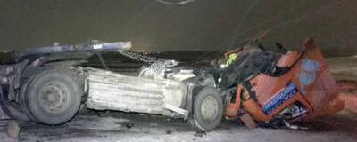 Под Красноярском погиб водитель грузовика, врезавшийся в дорожное ограждение