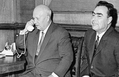 «Вертушки»: почему руководители России до сих пор используют советские телефоны - Русская семерка