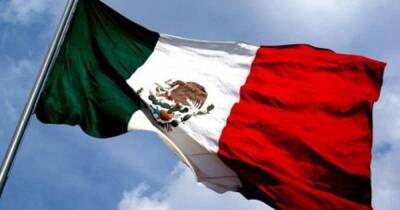 В Мексике вооруженные преступники расстреляли людей на похоронах