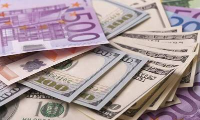 Курс евро на бирже Forex вырос до 127 рублей, а курс доллара - до 113 рублей