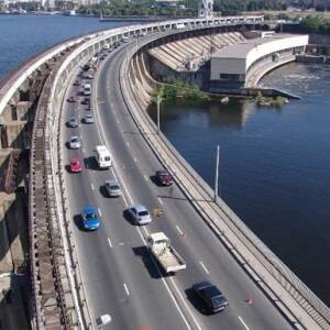 В Запорожье временно запретят общественному транспорту курсировать через мосты и ДнепроГЭС