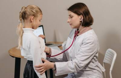 Профосмотры и плановая вакцинация детей и подростков возобновлены в Тверской области