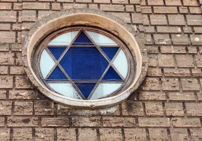Евреи и украинские граждане прячутся в синагогах от обстрелов российских оккупантов и мира