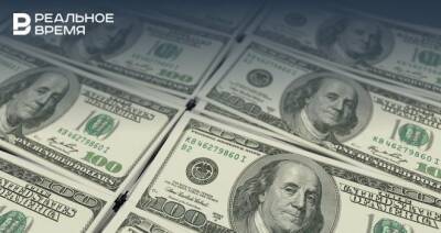 В ходе торгов на Мосбирже курс доллара достиг 90 рублей, евро — выше 101 рубля