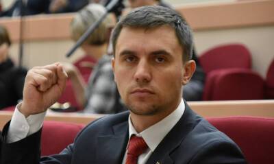 Оппозиционного саратовского депутата Николая Бондаренко лишили мандата