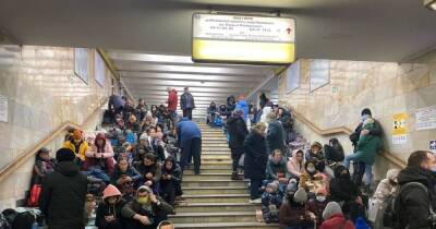 Метро Киева возобновило работу в режиме перевозок: куда можно добраться (фото)