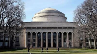 MIT разорвал отношения со «Сколково»