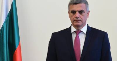 Называл войну в Украине "операцией". Министра обороны Болгарии уволят за пророссийскую риторику