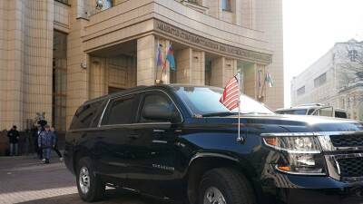 МИД заявил протест послу США в связи с акциями у российских посольств