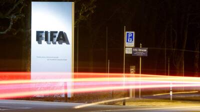 ФИФА и УЕФА отстранили сборные и клубы из РФ от участия во всех соревнованиях