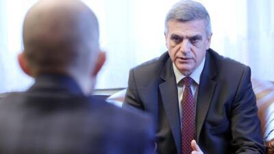 Уволен министр обороны Болгарии Стефан Янев